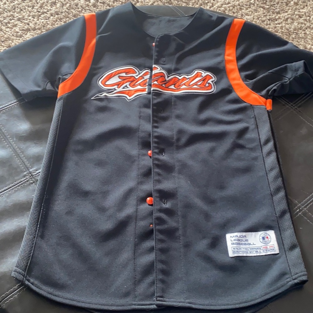 MLB giants button down jersey size medium